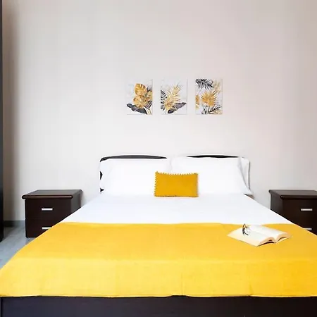 House 320 Comiso * Comiso